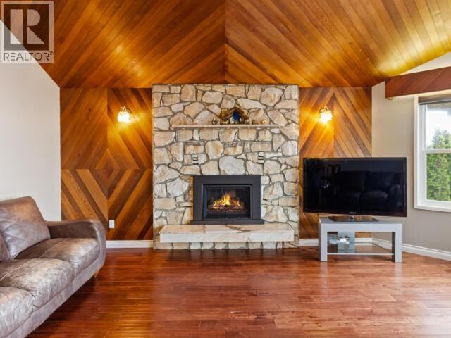 Property Photo: 3826 Trail Place BC V8A 5L3