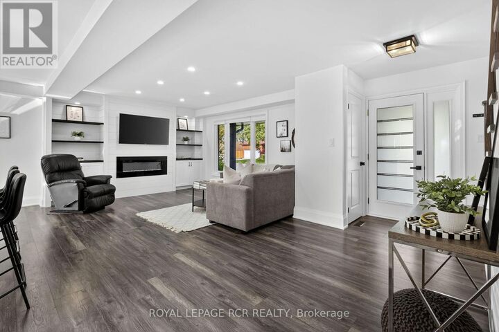 Property Photo:  179 Tupper Street West  ON L9R 1E1 