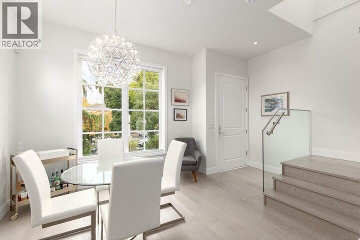 Property Photo: 220 East 40th Avenue BC V5W 1L8