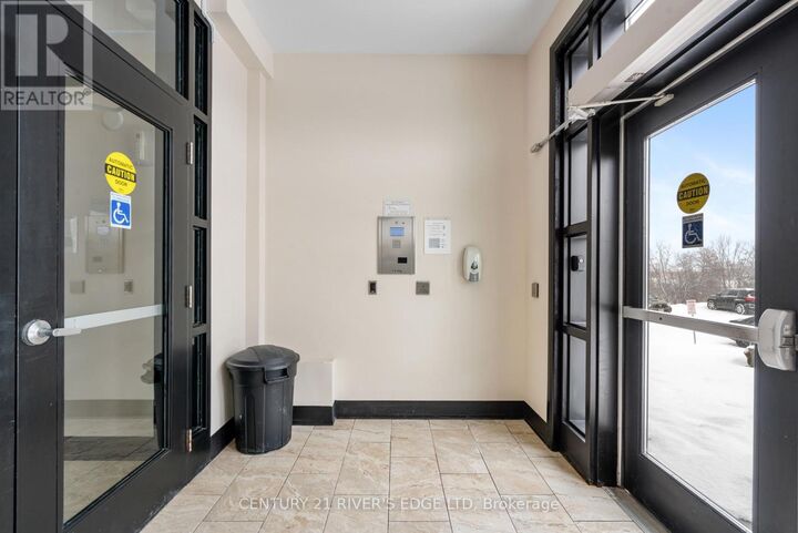 Property Photo:  1109 Millwood Avenue 302  ON K6V 0C7 