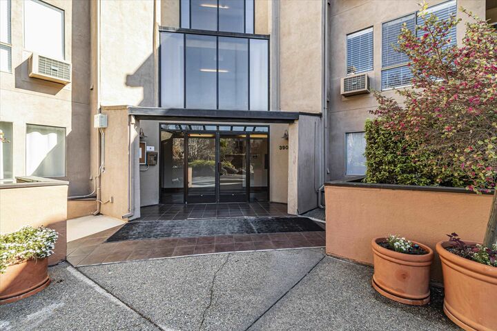 Property Photo: 39059 Guardino Dr 206 CA 94538