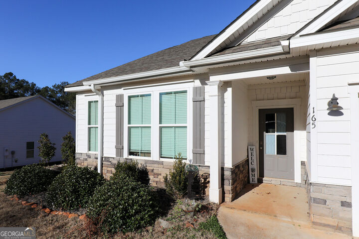 Property Photo:  165 Woodpecker Pte  GA 30633 