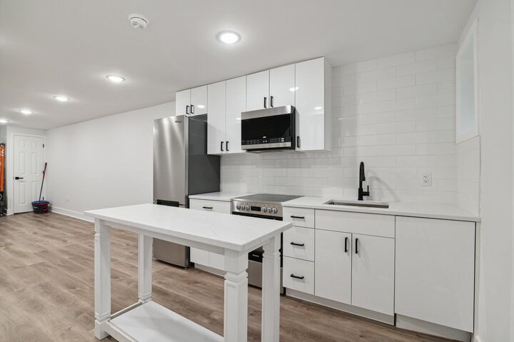 Property Photo:  36 Park St 1  NJ 07304 