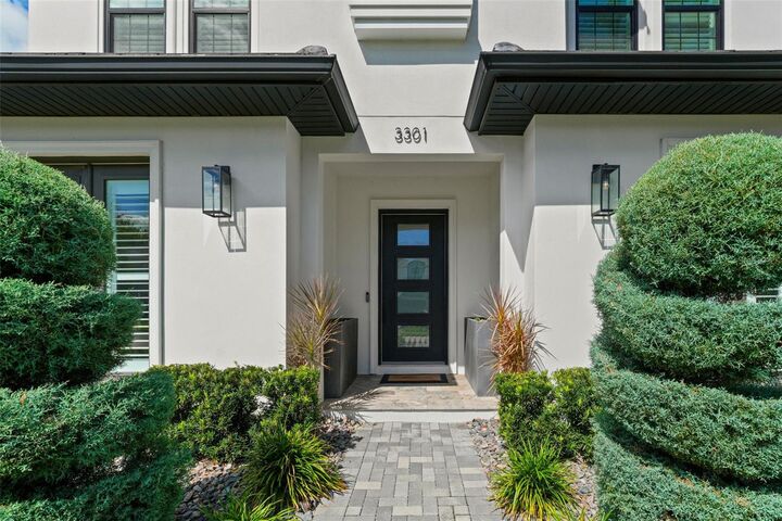 Property Photo:  3301 W Lawn Avenue  FL 33611 