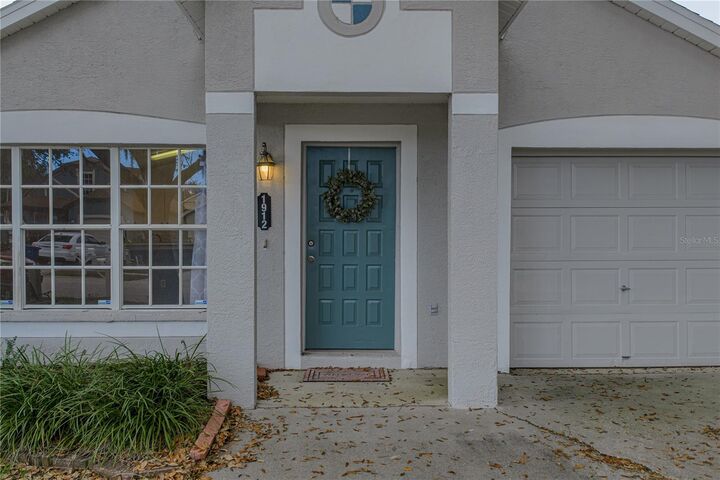 Property Photo:  1912 Falling Star Lane  FL 33549 