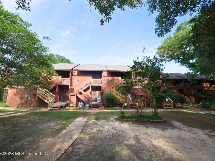 Property Photo:  208 Lakeside Villa  MS 39525 
