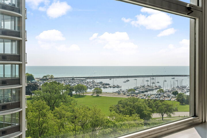 Property Photo:  1610 N Prospect Ave 704  WI 53202 