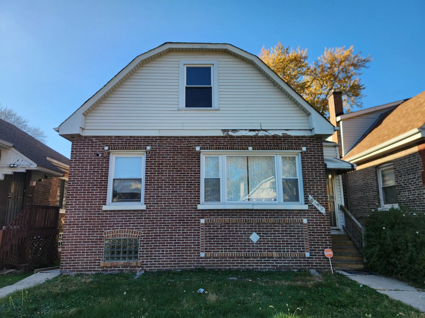 Property Photo:  9350 S Manistee Avenue  IL 60617 
