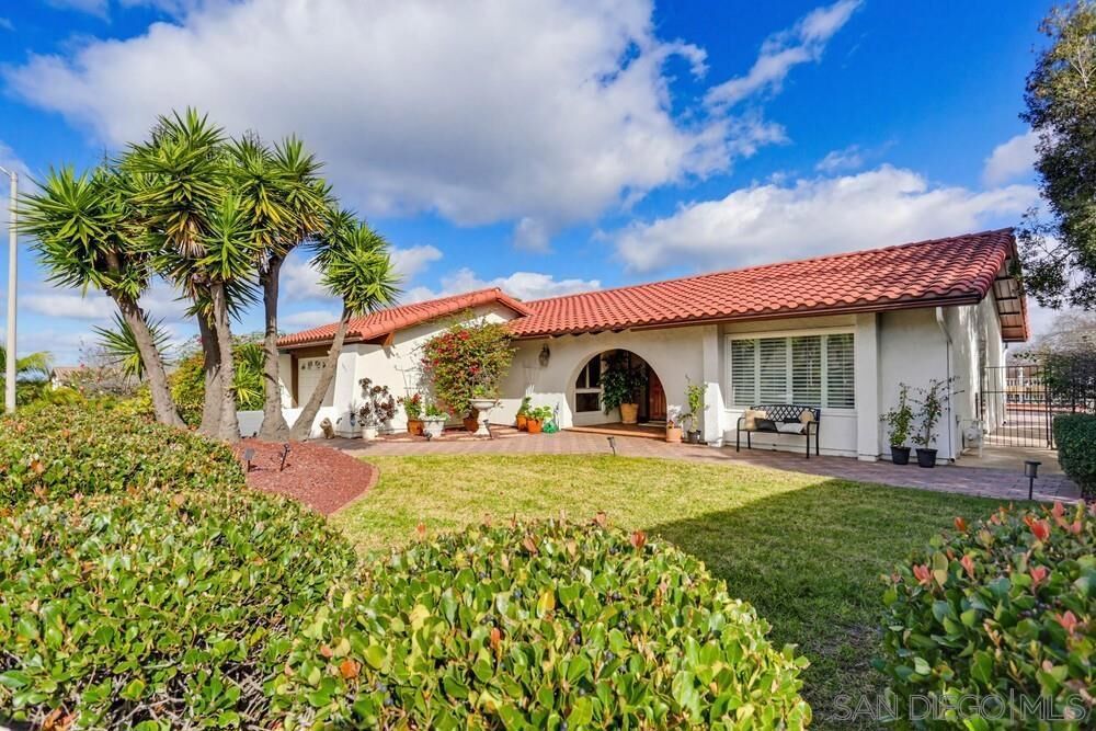 Property Photo:  6615 Ridge Manor Ave  CA 92120 