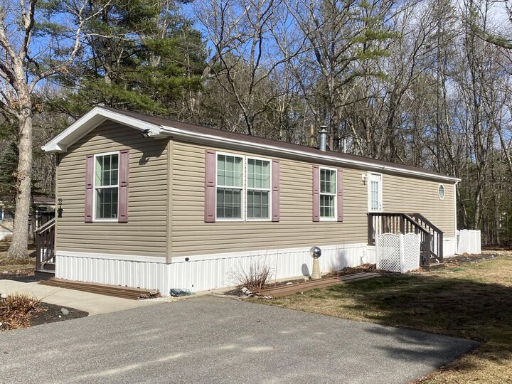 Property Photo: 72 Golden Era Circle ME 04002