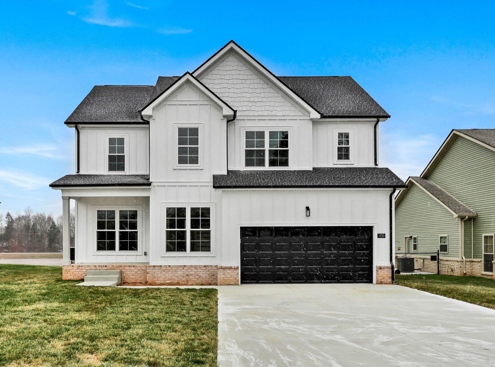 Property Photo: 6 East Old Ashland City Rd TN 37043