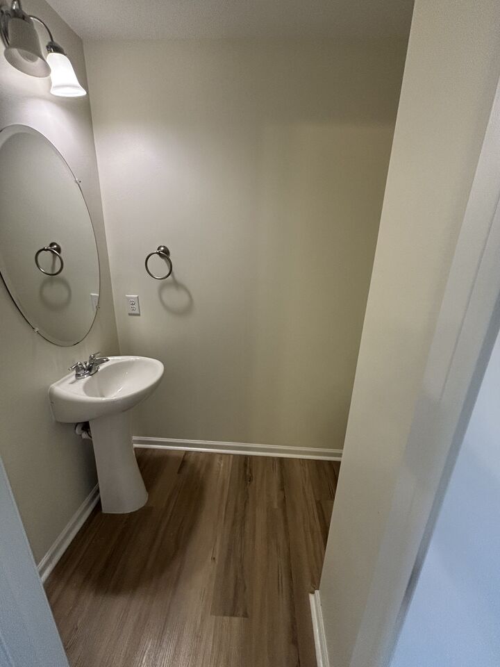 Property Photo:  1804 Riverbirch Ln  TN 37076 