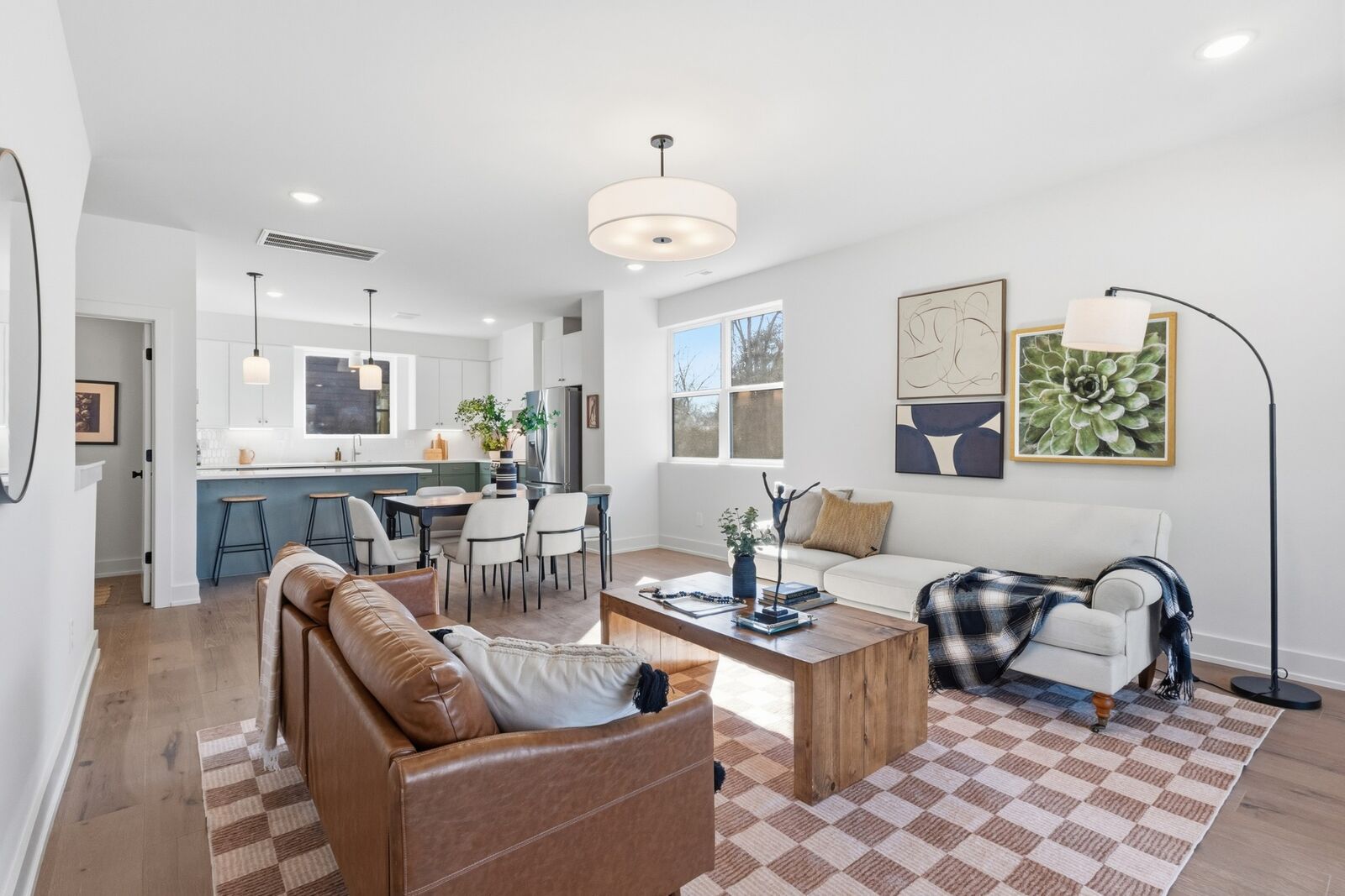 Property Photo:  977 Dozier Pl 3  TN 37216 