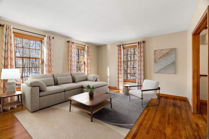 Property Photo:  26 Meadowcrest Drive  NH 03110 