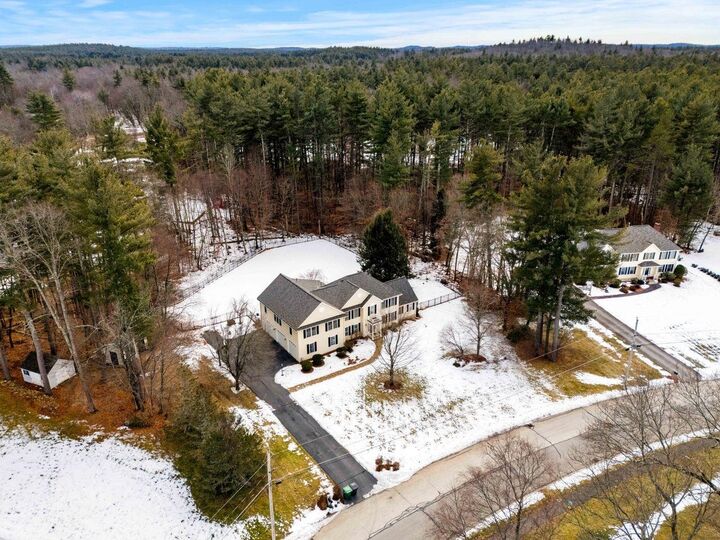 Property Photo:  14 Hadley Drive  NH 03062 