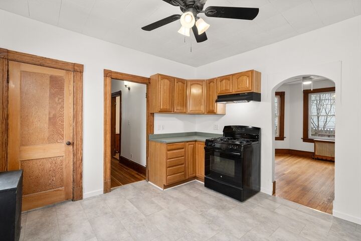 Property Photo:  29 Sunnymeade Ave  MA 01020 