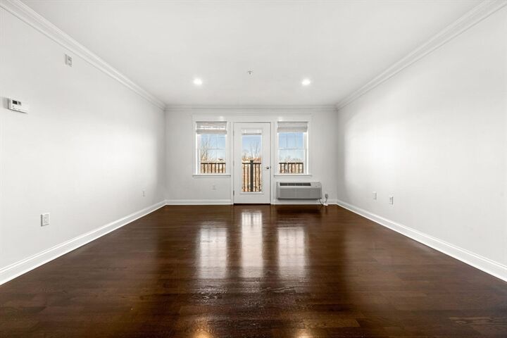 Property Photo:  39 Fayette St 403  MA 02171 