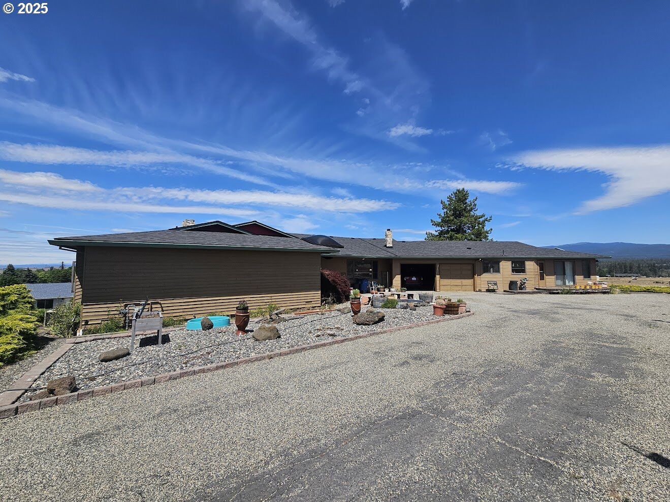 Property Photo: 1014 Roe Dr WA 98620