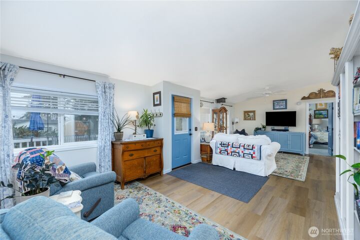 Property Photo:  1238 W 11th Street  WA 98363 