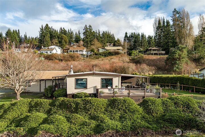 Property Photo:  4901  Thistle Lane  WA 98249 