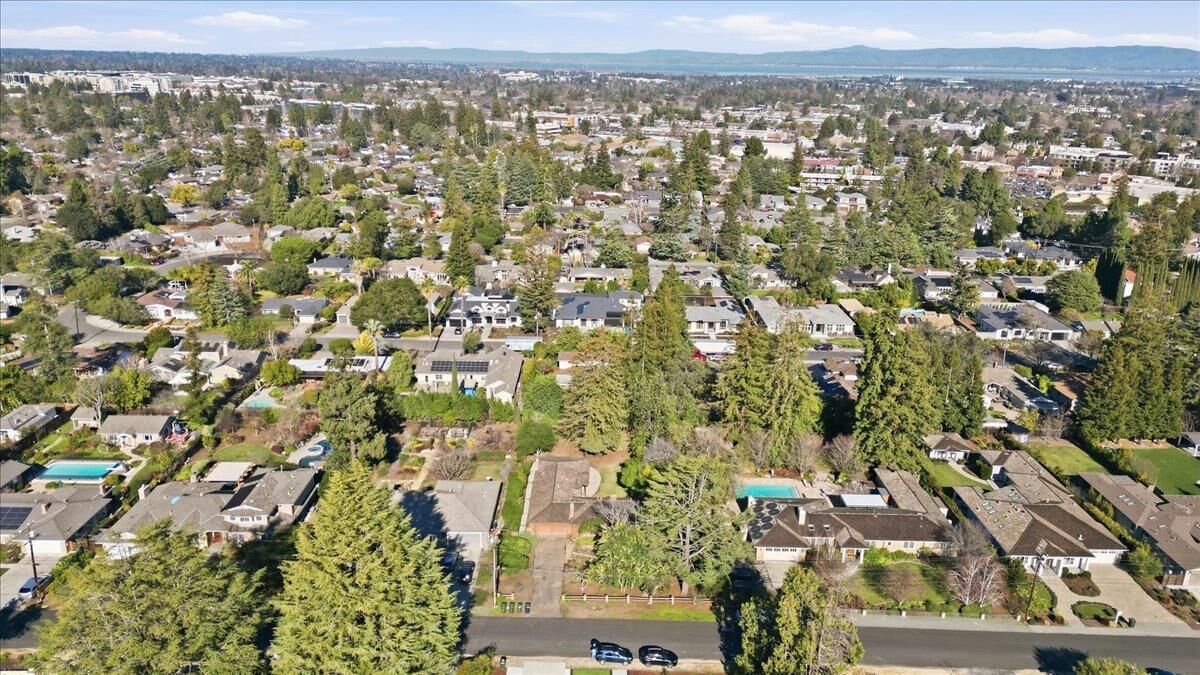 Property Photo:  643 Jay Street  CA 94022 