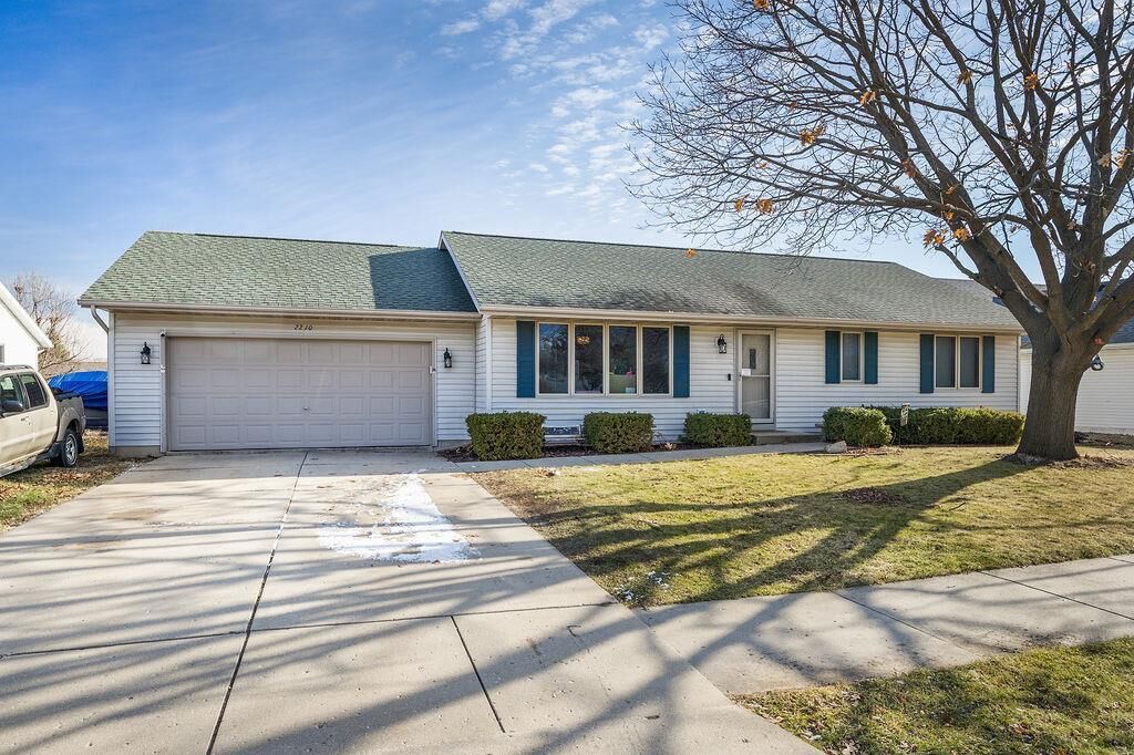 Property Photo:  2210 North Wright Road  WI 53546 