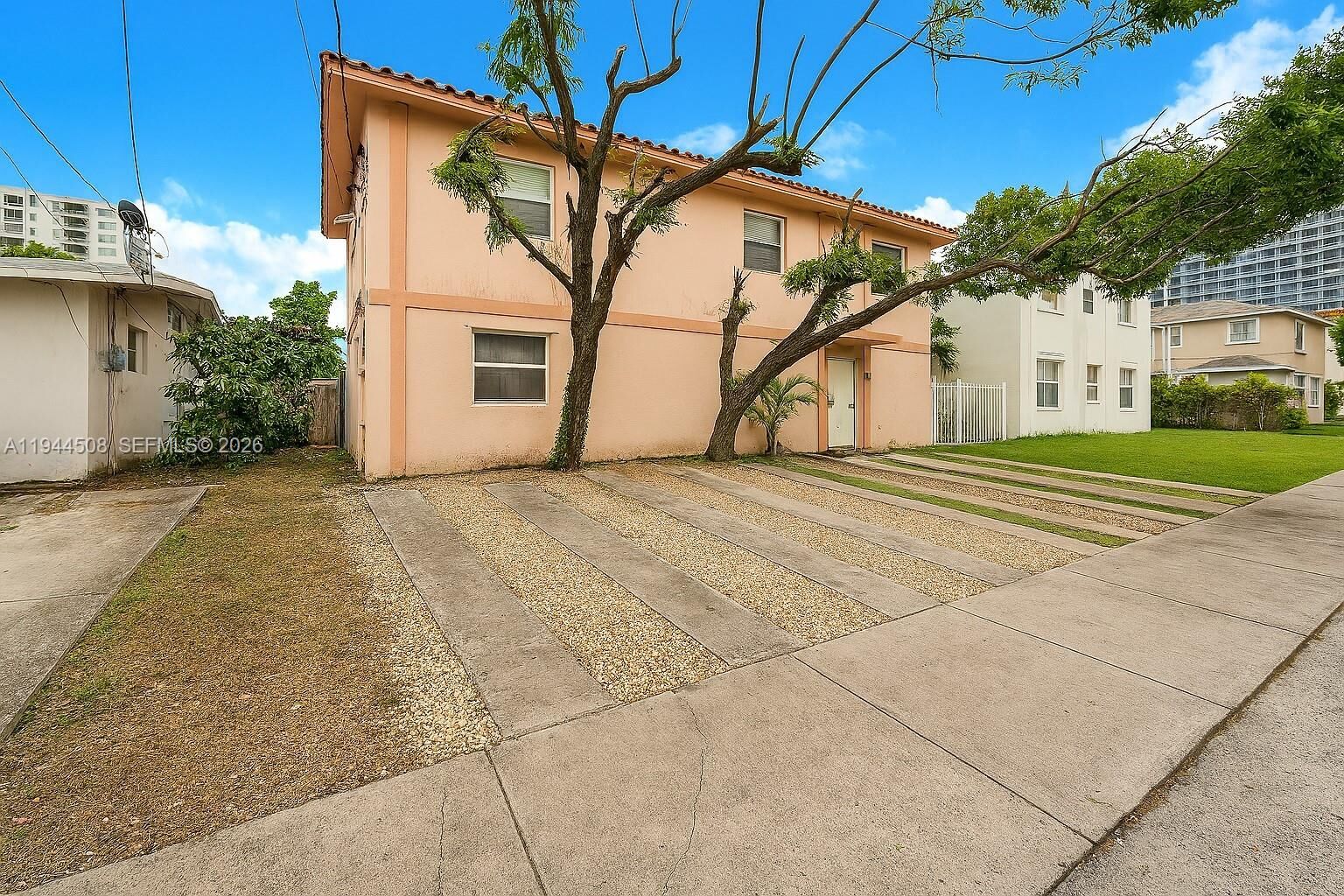 Property Photo:  2645 SW 28th Ct  FL 33133 