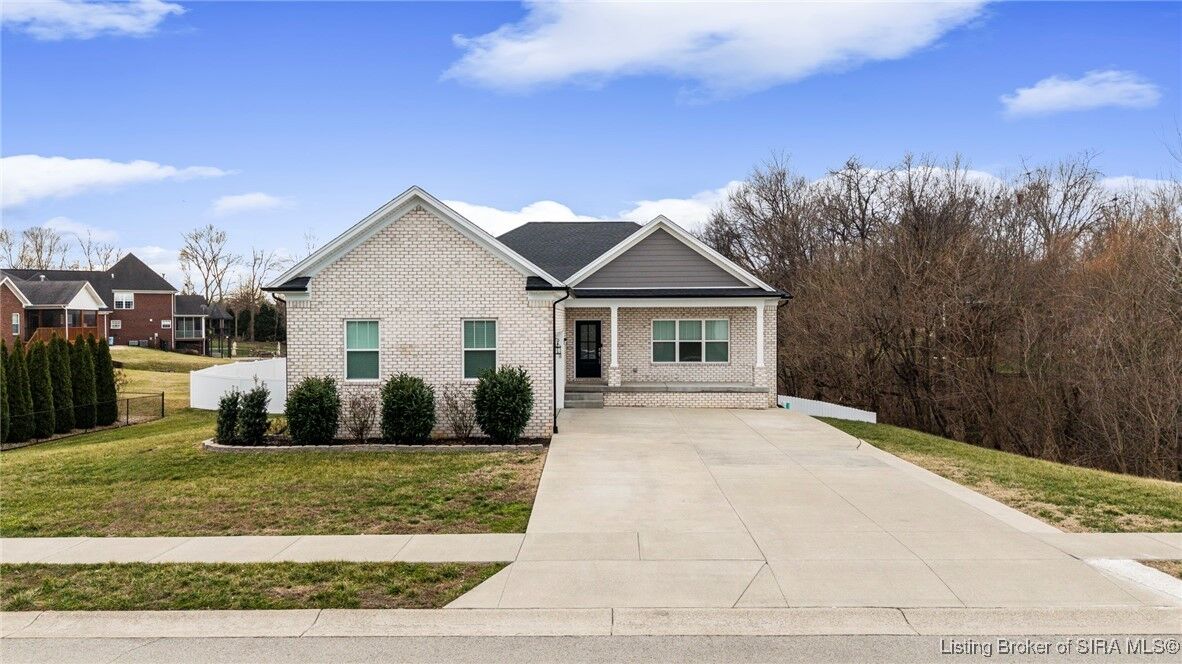 Property Photo:  8002 Shady View Drive  IN 47111 