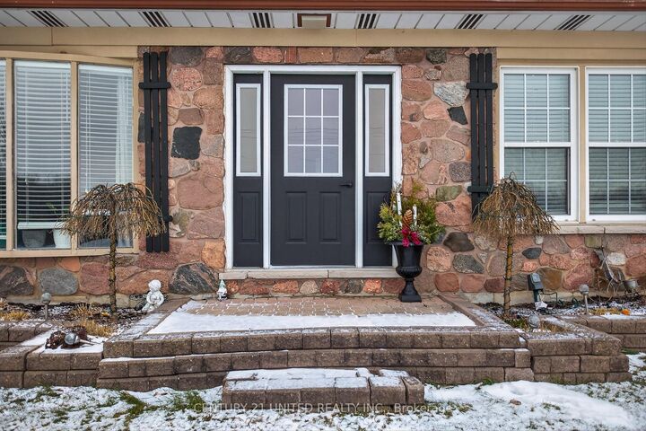 Property Photo:  965 Hiawatha Line  ON K9J 6X8 