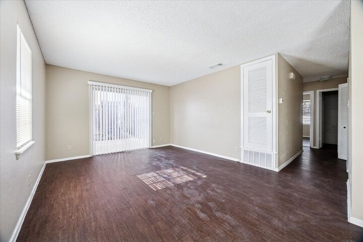 Property Photo: 908 Kirschner Place B TX 78758