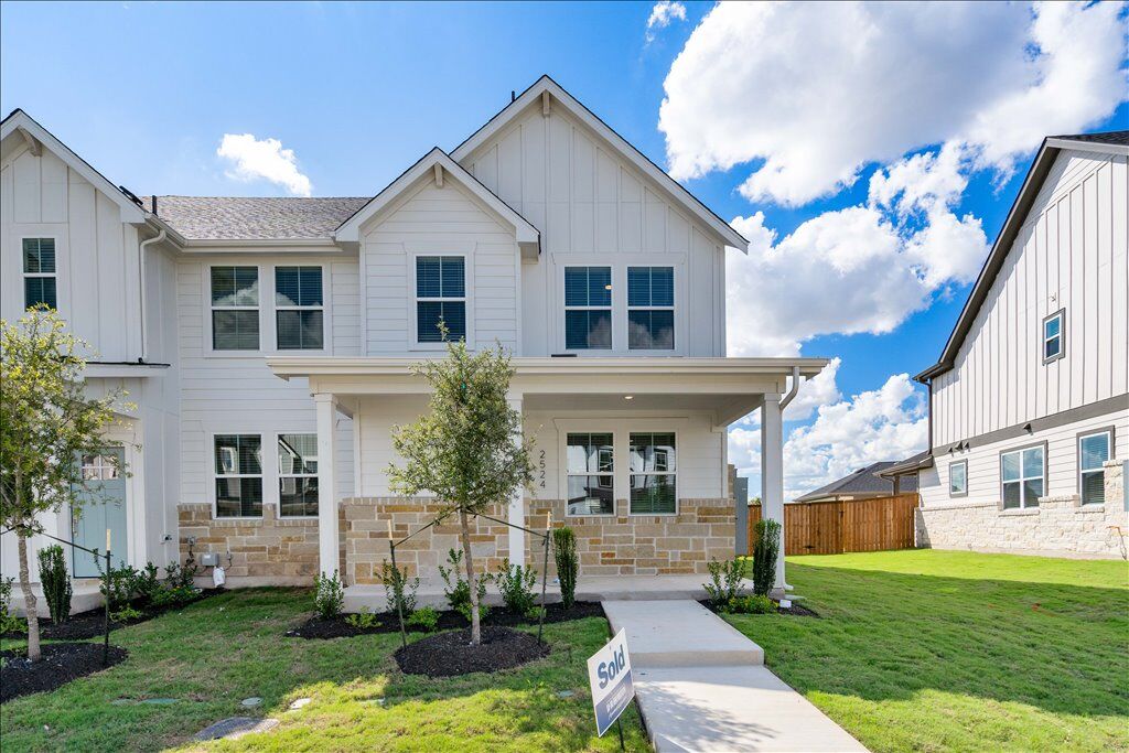 Property Photo: 2524 Caleb Asher Loop TX 78665