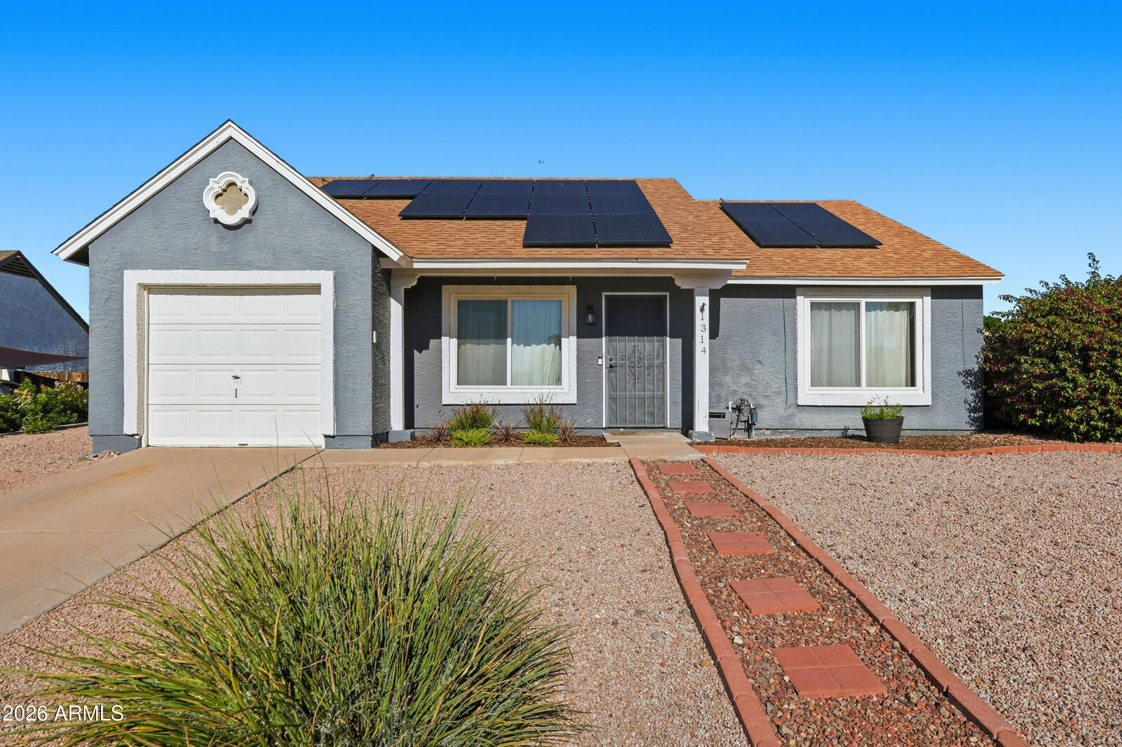 Property Photo:  1314 E Utopia Road  AZ 85024 