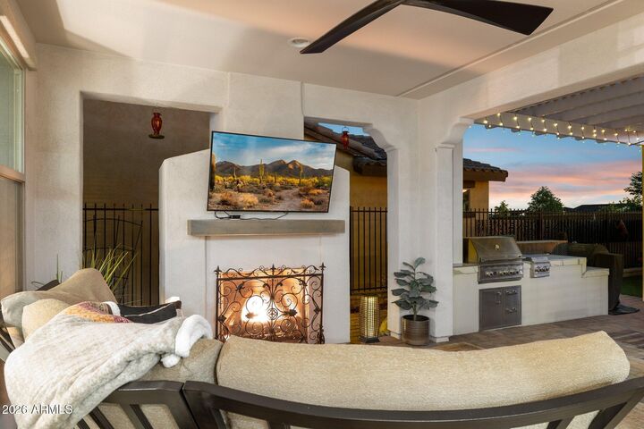 Property Photo:  20741 W Minnezona Avenue  AZ 85396 