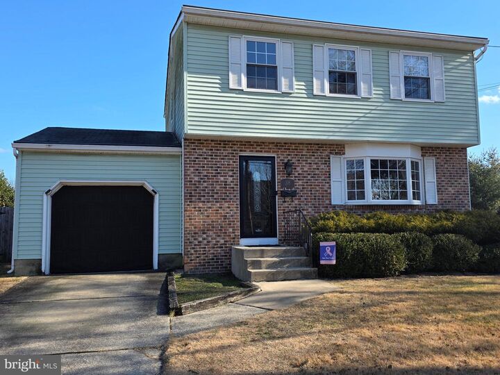 Property Photo:  38 N Warren Street  NJ 08096 