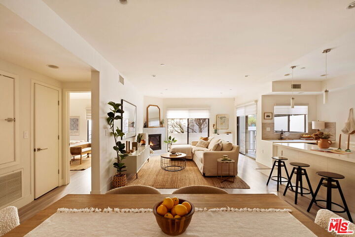 Property Photo:  11811 Kiowa Ave  CA 90049 