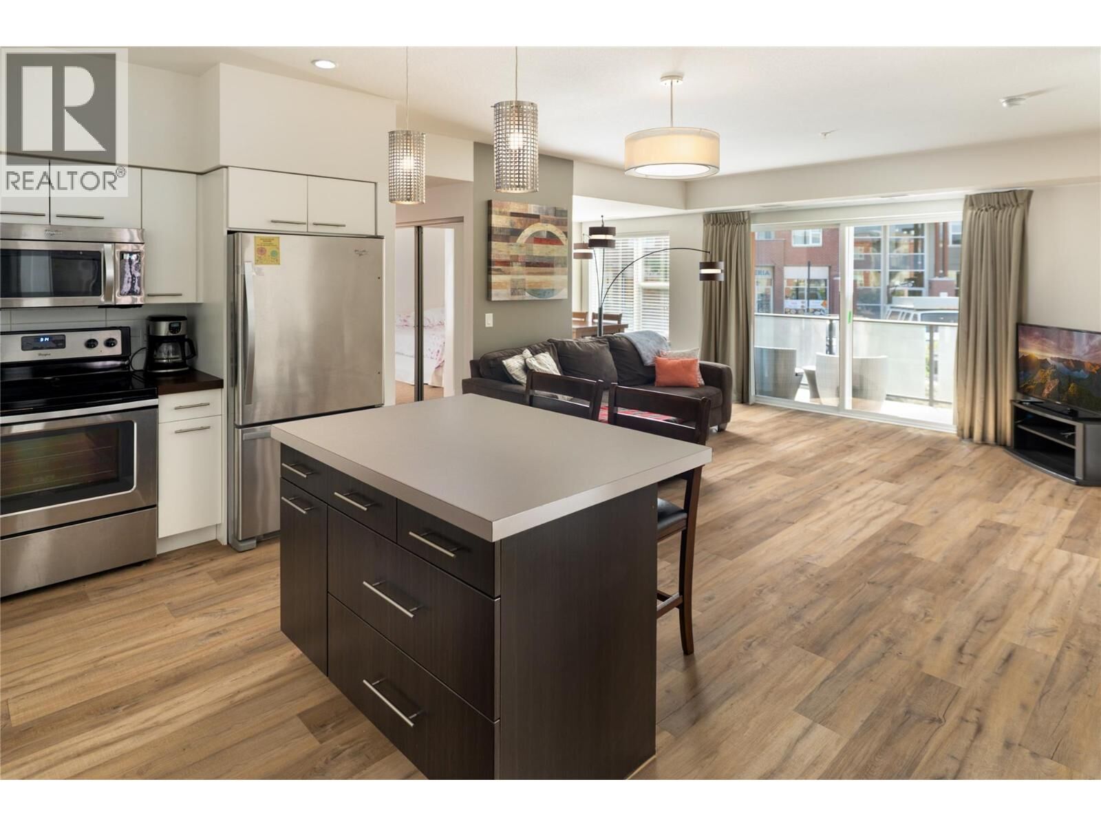 Photo de la propriété:  985 Academy Way 208  BC V1V 3C8 