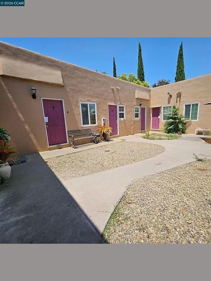 Property Photo:  416 1/2 N School St #3  CA 95240 