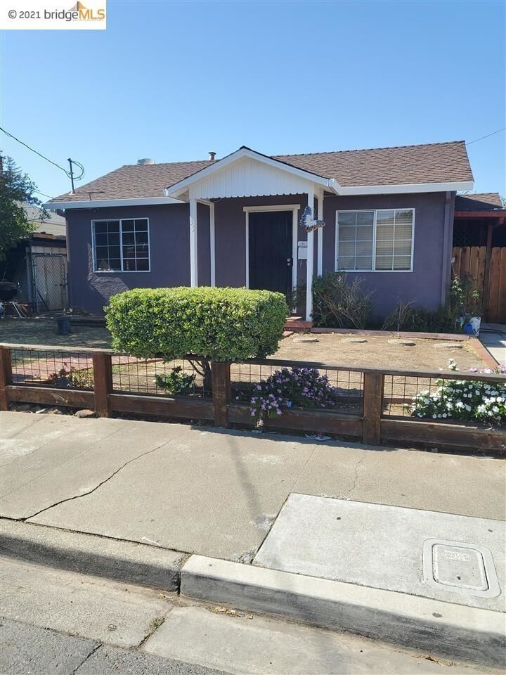 Property Photo:  35 E 16th St  CA 94509 