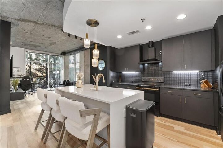 Property Photo:  250 Pharr Road NE 407  GA 30305 