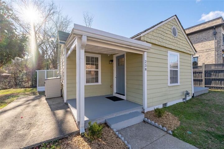 Property Photo:  238 Crescent Circle SW  GA 30064 