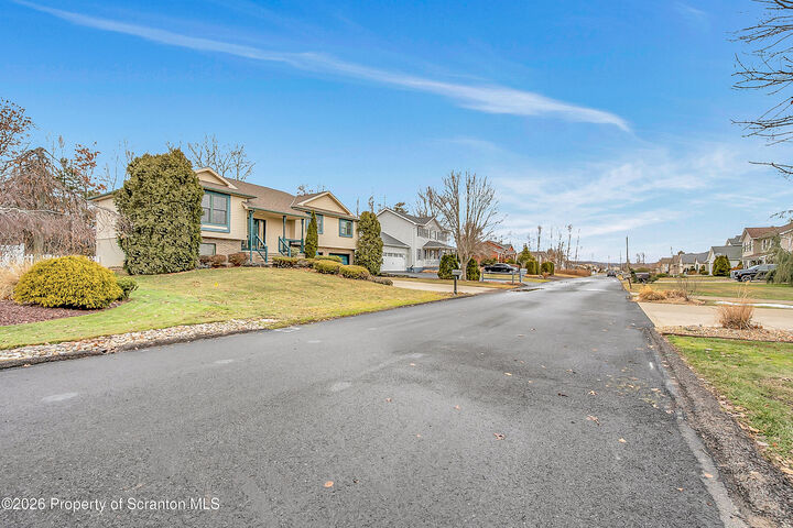 Property Photo: 936 Katherine Drive PA 18434