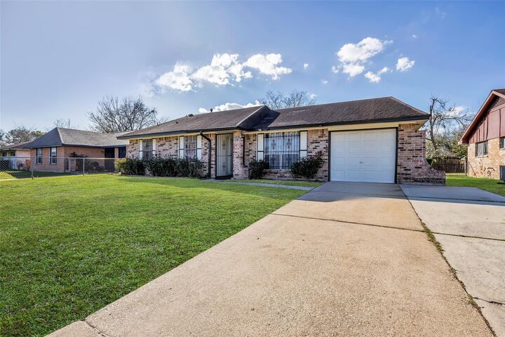 Property Photo:  8823 Rutherford Lane  TX 77088 