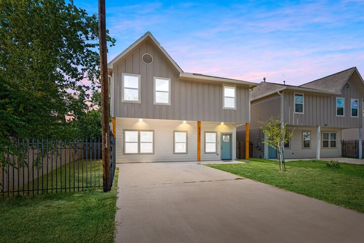 Property Photo:  8357 Tate Street  TX 77028 