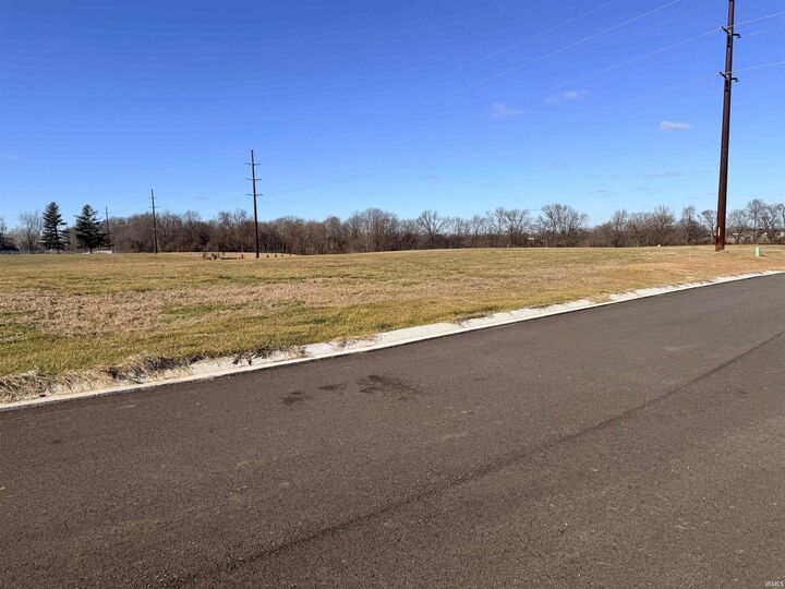 Property Photo:  1014 Saddlebrooke Circle 6  IN 47610 