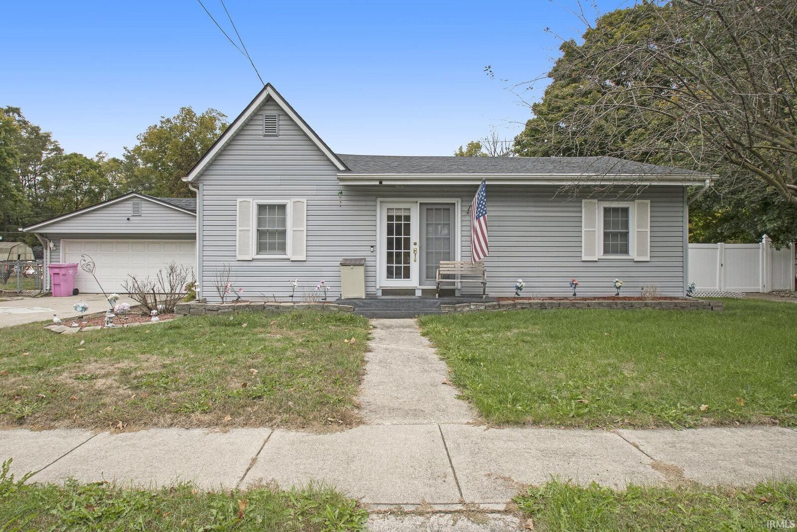 Property Photo:  804 E Vistula Street  IN 46507 