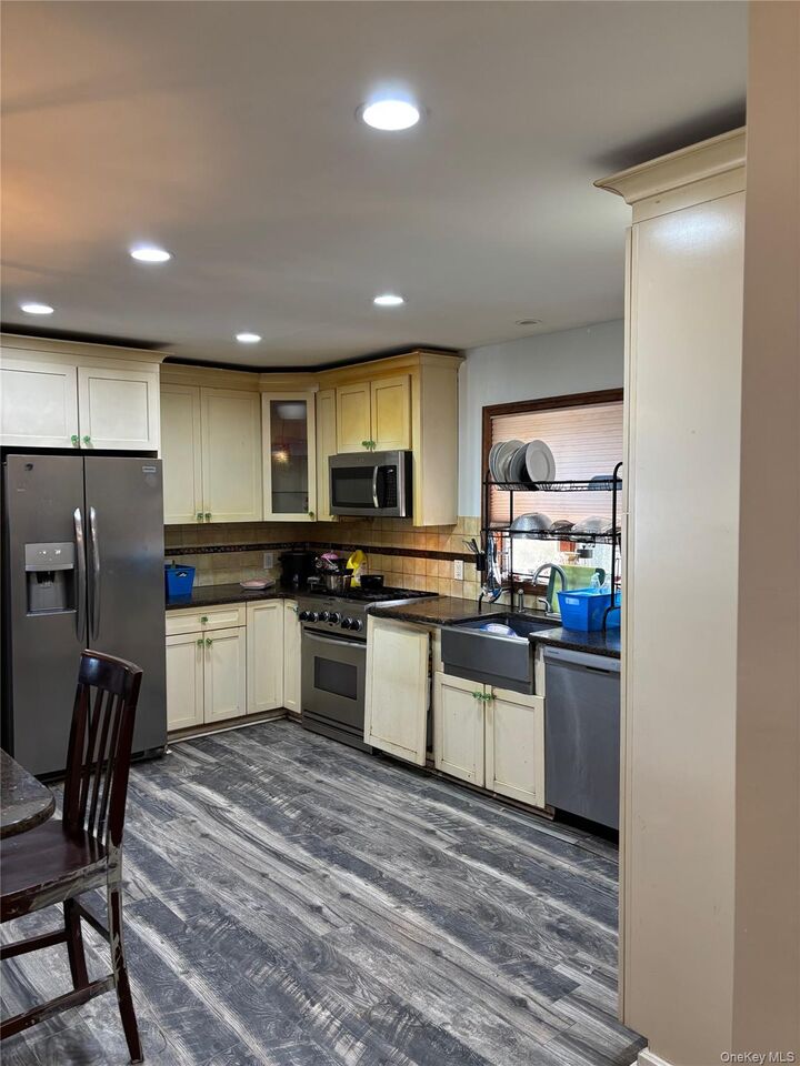 Property Photo:  1262 Saxon Avenue  NY 11706 