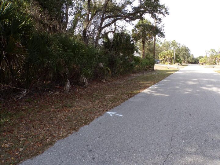 Property Photo:  Maukbach Terrace  FL 34286 