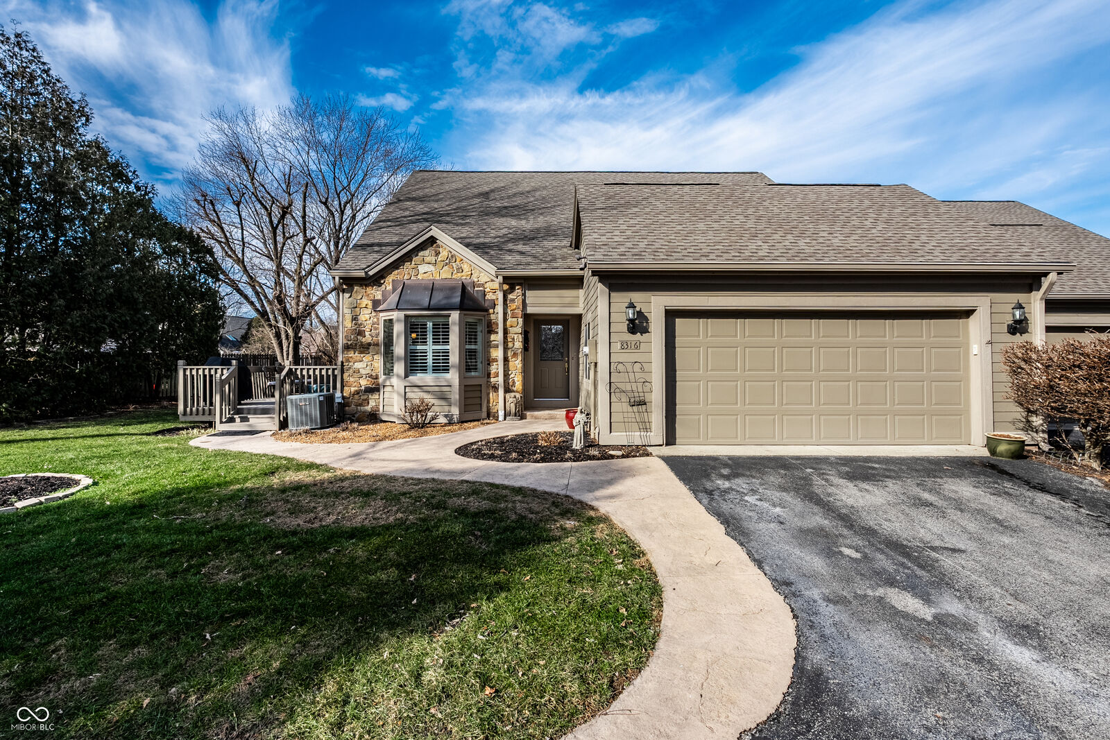 Property Photo: 8316 Seabridge Way IN 46240