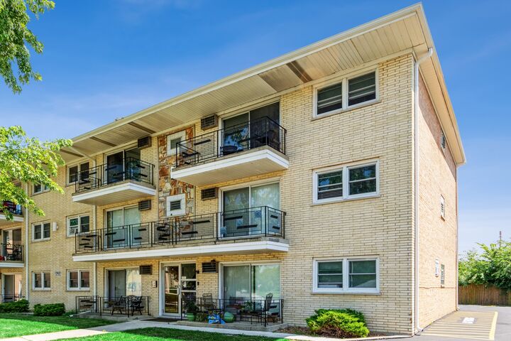 Property Photo:  17421 70th Avenue 6E  IL 60477 