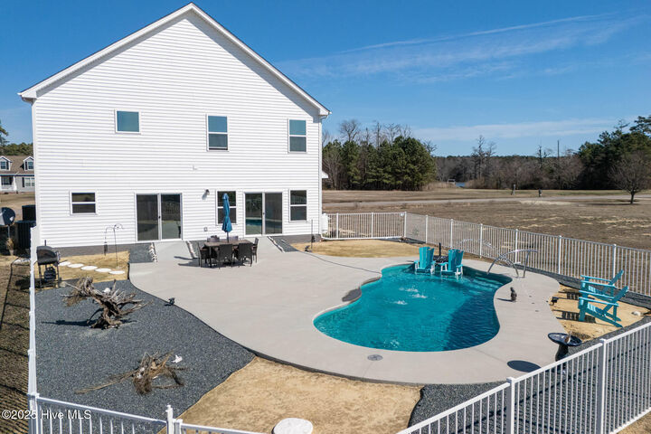 Property Photo:  456 Pointe Vista Drive  NC 27909 